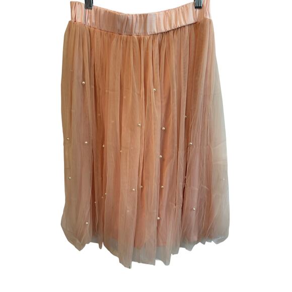 Francesca’s Whimsical Tulle and Pearl Style Button Skirt Medium - Picture 1 of 3